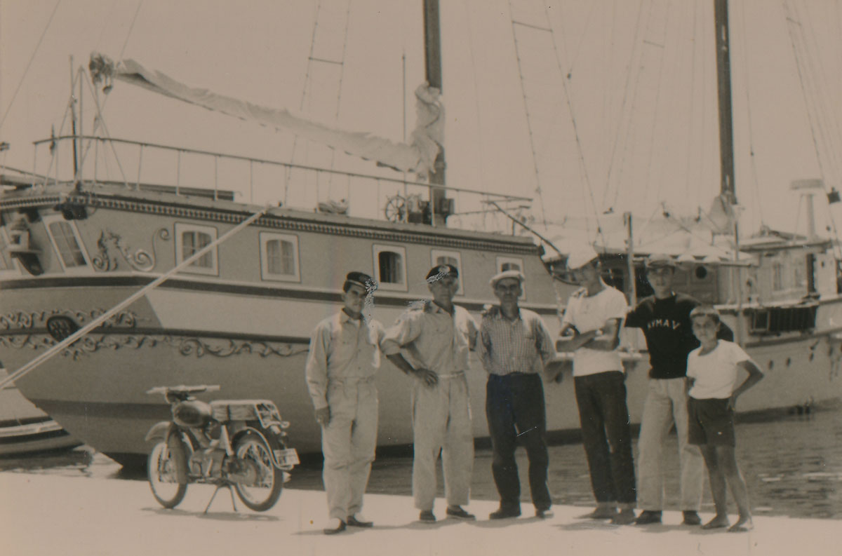 Georgios Mavrikos and the crew of the “Kyma"